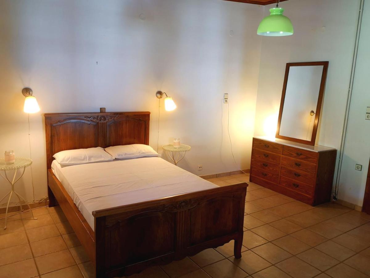 Villa Lena Entire Cottage Kalamaki  外观 照片